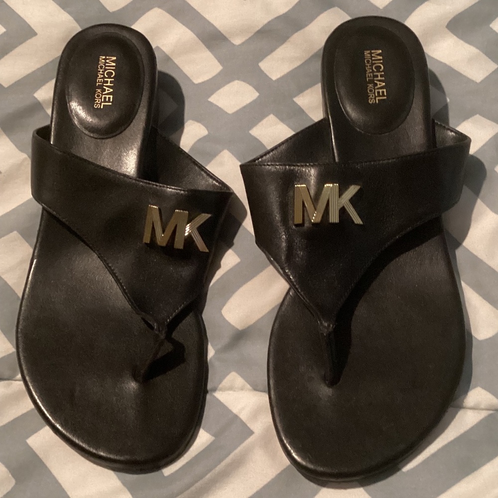 Women’s Michael Kors “Deanna” Leather Sandals - Size 8M